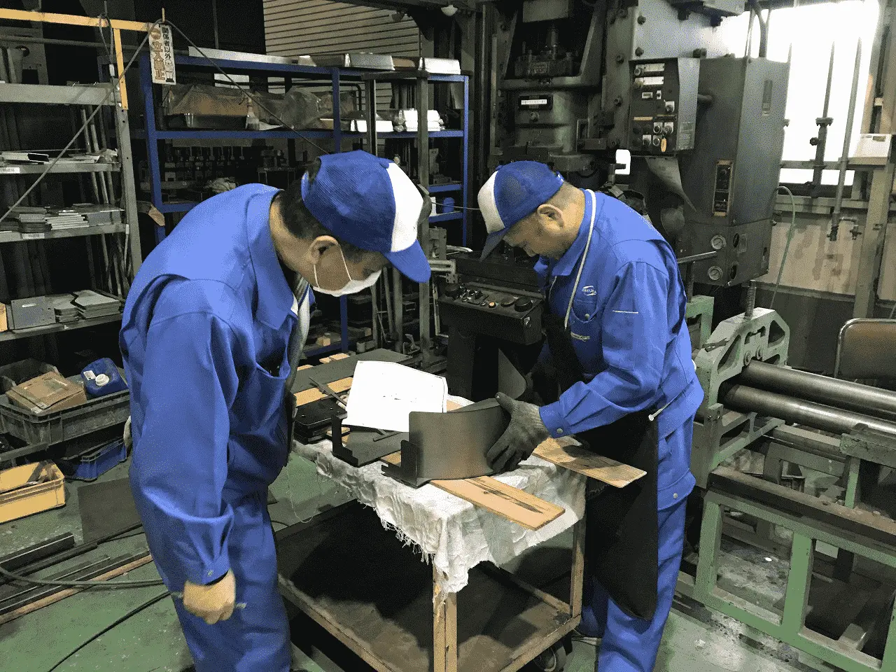 Gia công, tạo hình kim loại